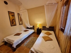 2 bedrooms, internet - mit Kamin, Terrasse und Meerblick by Interhome (Agrustos)