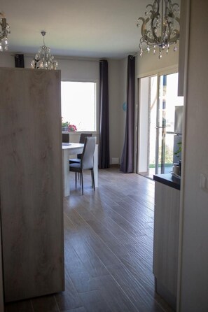 Interior - Villa mit Meerblick by Interhome (Agrustos)