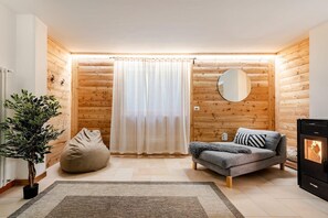 Télévision, cheminée