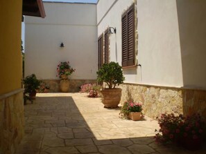 Property grounds - Wohnung 'The Red Brown' by Interhome (Galatina)