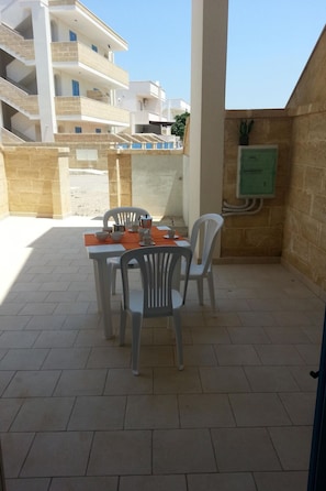 Outdoor dining - Apollo Erdgeschoss by Interhome (Lido Marini)