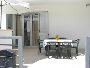 Outdoor dining - Komfortable Wohnung in Lido Conchiglie by Interhome (Sannicola)
