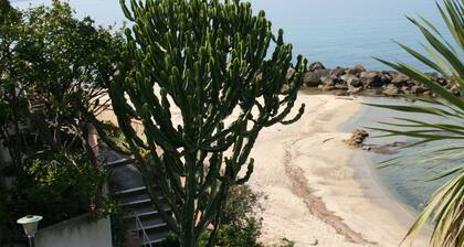 Villa Laura am Meer - P1 by Interhome