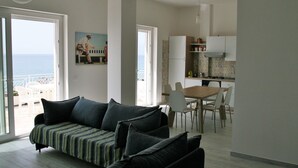 Uklassifisert bilde, 2 av 47, knapp