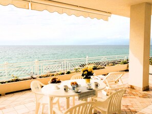 Outdoor dining - Apartment 'Laura by Interhome (Pizzo)