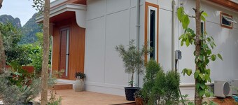 Cozy Tiny 2Beds House Nature Retreat with Mountain Views -- Near Aonang Krabi