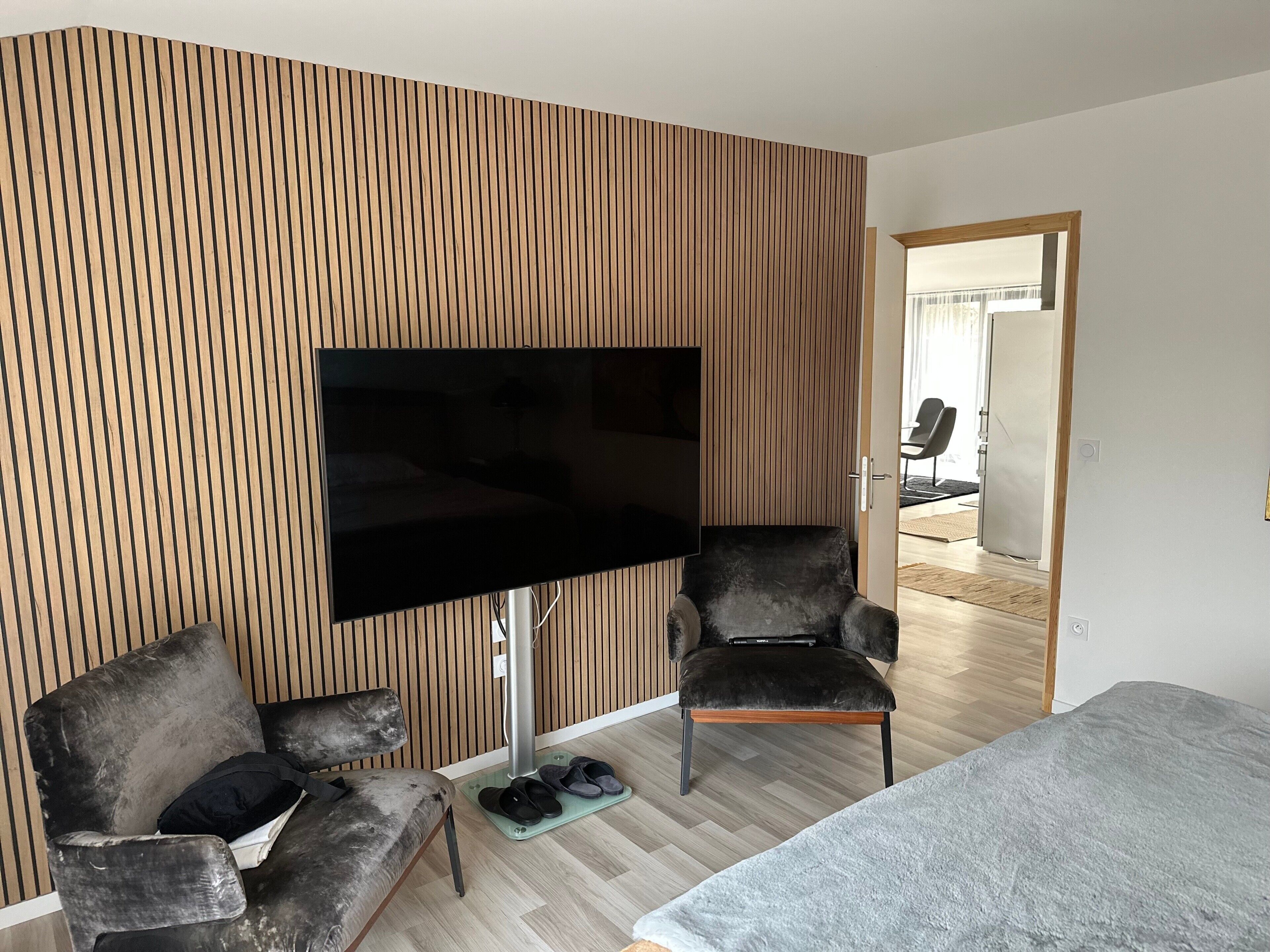 2 bedrooms, iron/ironing board, WiFi