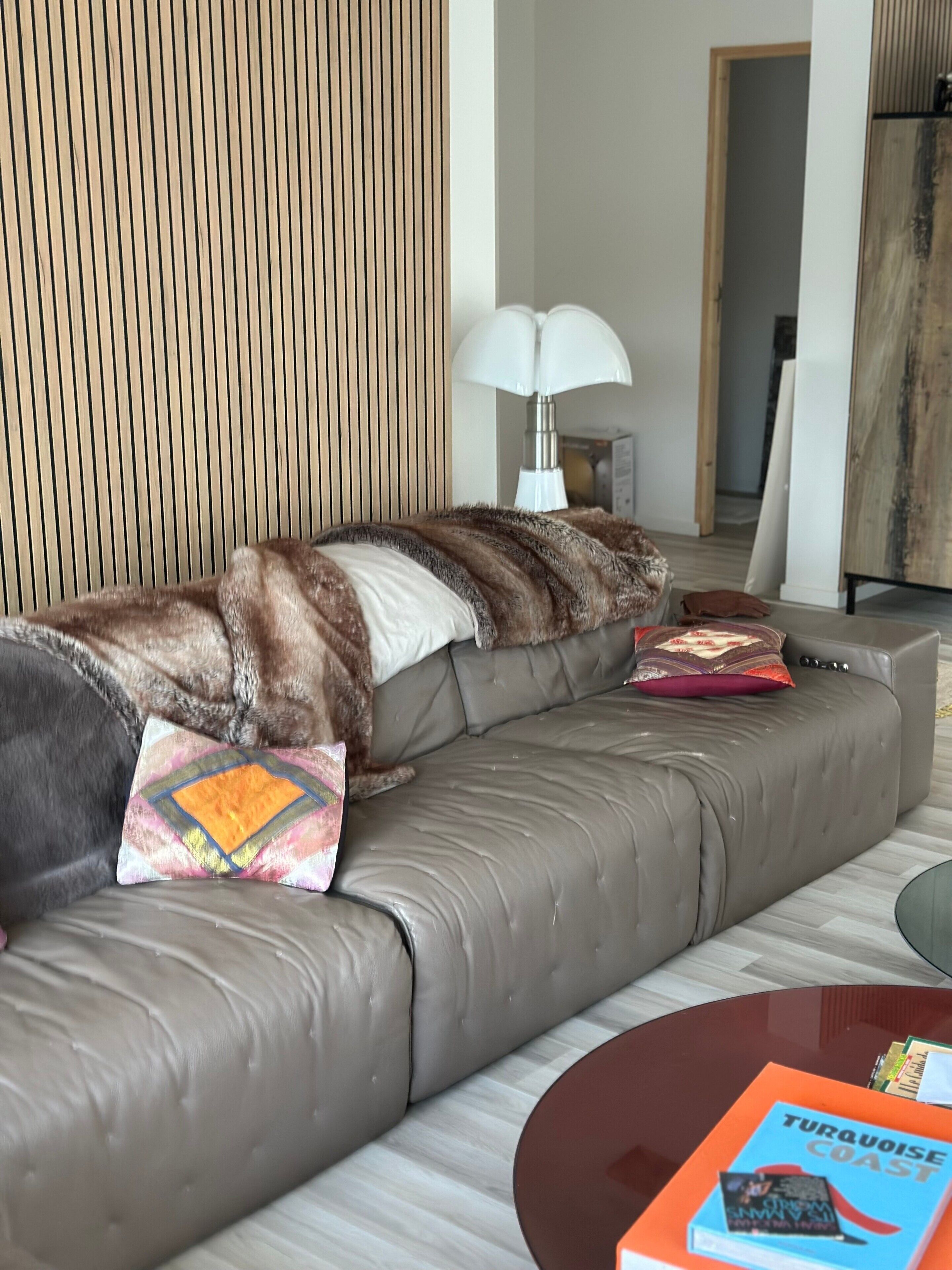 TV, fireplace, stereo