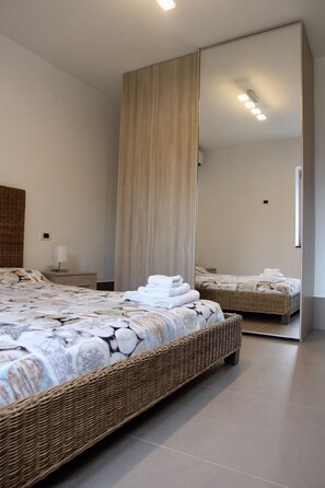 Internet - Wohnung mit Wasserblick by Interhome (Pozzuoli)