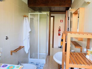 Towels - Wohnung "Donna Lavinia" mit Blick aufs Wasser by Interhome (Rome)