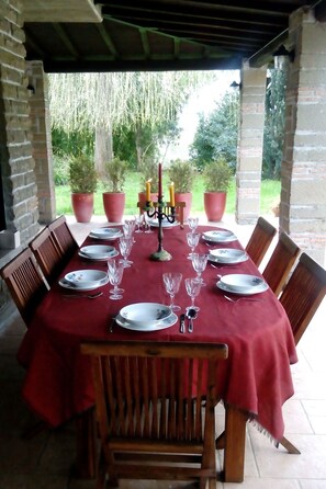 Outdoor dining - Villa 'Bei Rom' mit privatem Pool by Interhome (Canale Monterano)
