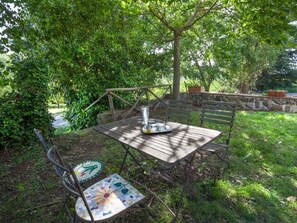 Outdoor dining - Appartamento Tiglio by Interhome (Castel Giorgio)