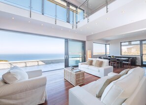 TV - Contemporary Villa with Gym & Mesmerising Sea Views near Sitia (Sitia)