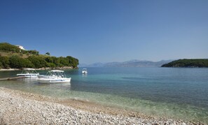 Sun-loungers - Stylish Villa with Stunning Views near Beach with use of hotel facilities (Kassiopi)