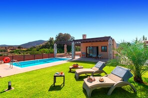 Pool - Muses Beach Villas - Erato (Palekastro)