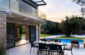 Outdoor dining - Torretta Villa - Gaia (Ligia)