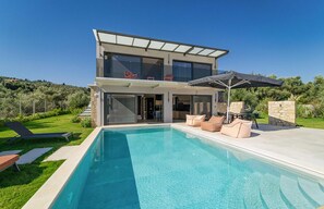 Pool - Torretta Villa - Harmonia (Ligia)