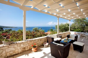 Terrace/patio - Beautiful Family Villa with Sea Views & Shaded Terraces near Beach (Paxos)