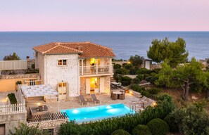Exterior - Cosy Villa with Sea-and-Mountain Views near Agios Nikitas (Lefkada)