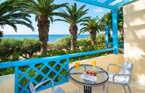 Property grounds - Stylish Villa with Infinity Pool & Roof Terrace near Agios Stephanos (Corfu)