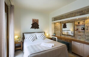 1 makuuhuone, silitysrauta/-lauta