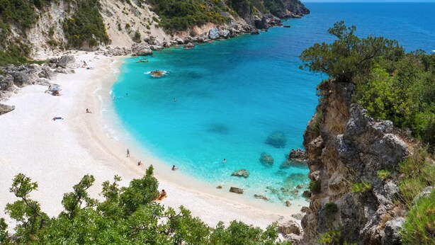 Sun-loungers - Luxury Villa with Mesmerising Sea-and-Island Views and Large Private Pool (Perigiali)