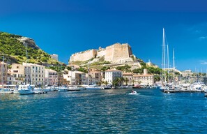 Marina - Charming Converted Bergerie near Shops, Restaurants and Porto Vecchio (Sotta)