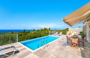 Pool - Villa Horizon – Charming Villa with Stunning Sea and Sunset Views (Fiskardo)