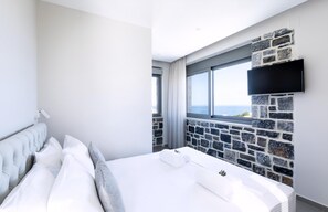 3 chambres, fer et planche à repasser