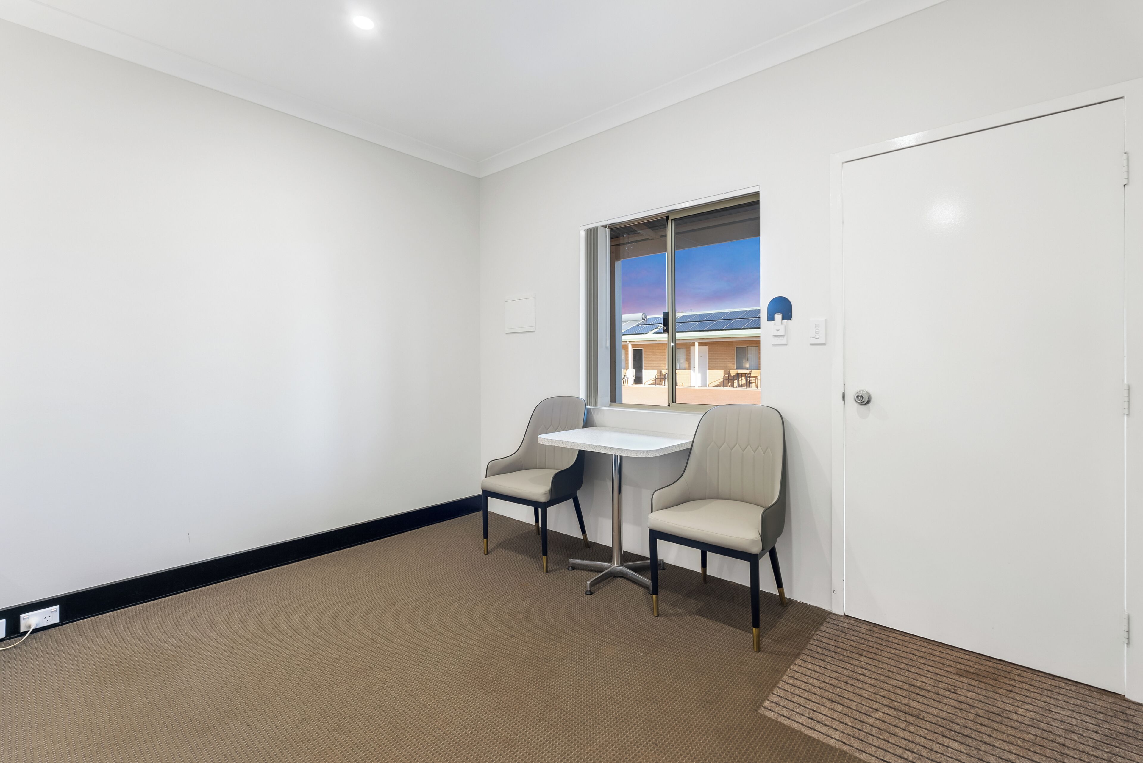 Deluxe-Doppelzimmer | Laptopgeeigneter Arbeitsplatz, Bügeleisen/Bügelbrett, kostenloses WLAN