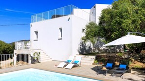 Unclassified image, 2 of 16, button - Stylish Contemporary Villa with Heated Pool near Beach and Restaurant (Corbara)