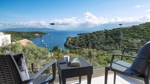 Property grounds - Stylish Contemporary Villa with Sea Views near Vathy Tavernas (Meganissi)