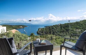 Property grounds - Stylish Contemporary Villa with Sea Views near Vathy Tavernas (Meganissi)
