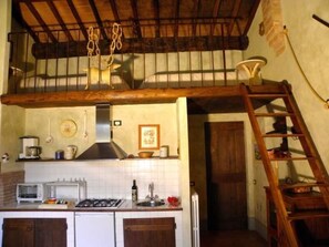 Réfrigérateur, four à micro-ondes, lave-vaisselle