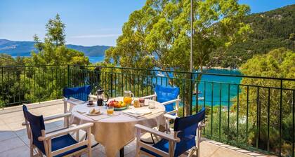 1 Bedroom Villa with Kefalonia Views and Beach Path near Stavros