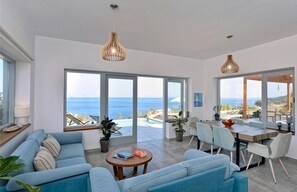 TV - Stylish Contemporary Villa with Spectacular Sea Views near Cove (Zakynthos)