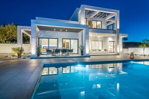 Pool - Luxurious Simpson Signature Villa near Beaches, Tavernas and Walled Garden (Zakynthos)