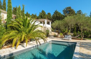 Pool - Villa Pelagia - Charming House with Sea Views & Garden near Gaios (Paxos)