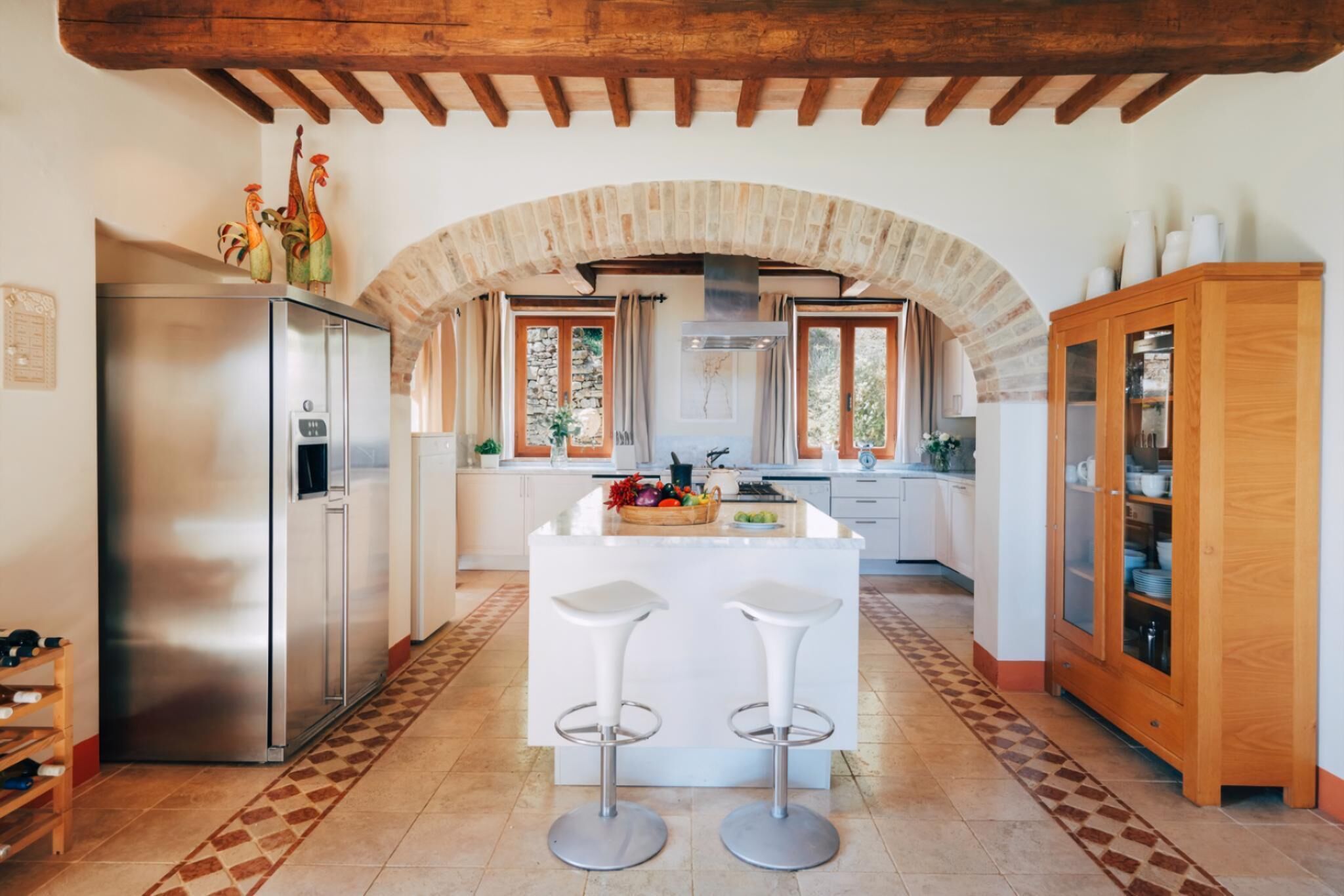 Een koelkast, een oven, een vaatwasser, een waterkoker