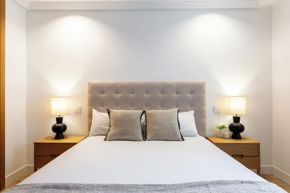 Fer et planche à repasser, accès au Wi-Fi (inclus), literie fournie