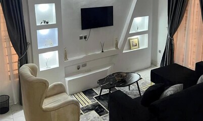 3 Bedroom En-Suite, Wi-Fi, Secured, 24/7 Power