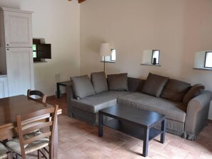 Living area - mit Garten, Grill und Terrasse by Interhome (Campiglia Marittima)