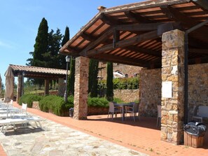 Outdoor dining - 'Zwei-Zimmer-Komfort by Interhome (Campiglia Marittima)