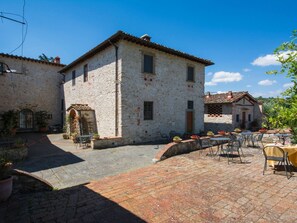 Outdoor dining - Zwei-Zimmer-Wohnung by Interhome (Impruneta)