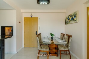 Eenvoudig appartement | Dineren