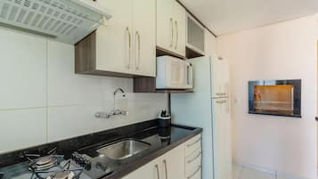 Basic Apartment | Private kitchen