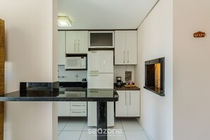 Basic Apartment | Private kitchen - 2 Bedroom Apartment w/ AC in PoA Rps0903 (Porto Alegre)