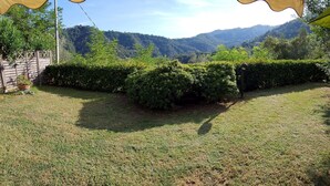Property grounds - in mediterraner Kulisse by Interhome (Follo)