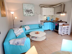 DVD player - in mediterraner Kulisse by Interhome (Follo)