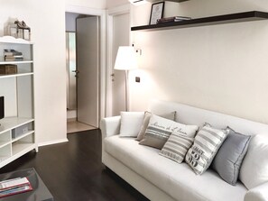 Living area - Wohnung mit großer privater Terrasse im Grünen by Interhome (La Spezia)